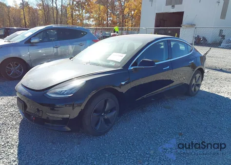 2018 Tesla Model 3 Long Range/Mid Range из США, поврежденный, VIN 5YJ3E1EA9JF152769